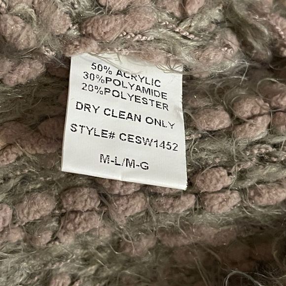 My Beloved Soft Fuzzy Oversized Sweater Size: M/L - Picture 9 of 9